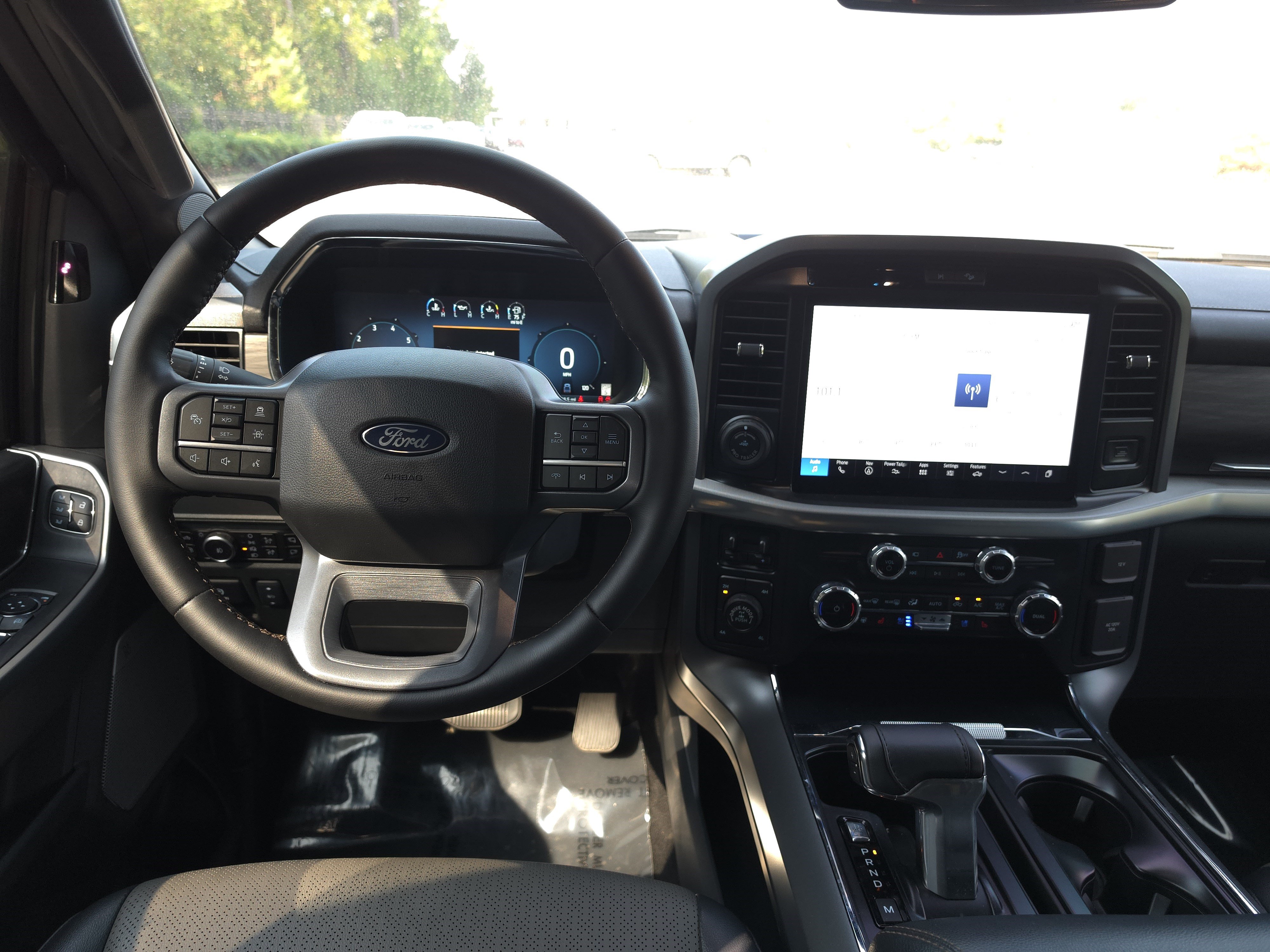 Used 2025 Ford F150 Lariat w/ Equipment Group 501A Mid AWD/4WD image 11