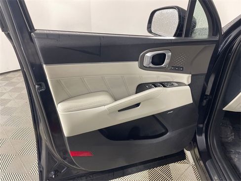Certified 2023 Kia Sorento SX Prestige image 19