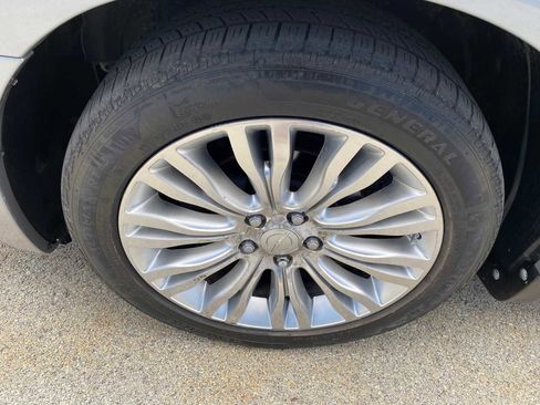 Used 2013 Chrysler 200 Limited image 31