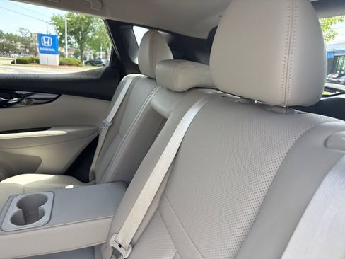 Used 2019 Nissan Rogue Sport SL w/ Premium Package AWD/4WD image 18