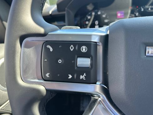 Used 2026 Land Rover Discovery S AWD/4WD image 18