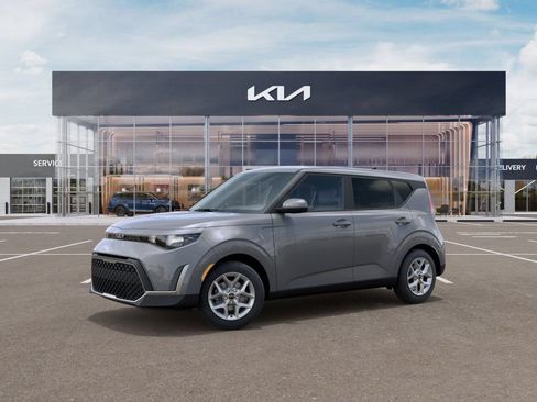 Used 2025 Kia Soul LX w/ LX Technology Package FWD image 3