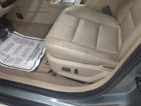 Used 2006 Ford Freestyle Limited image 11