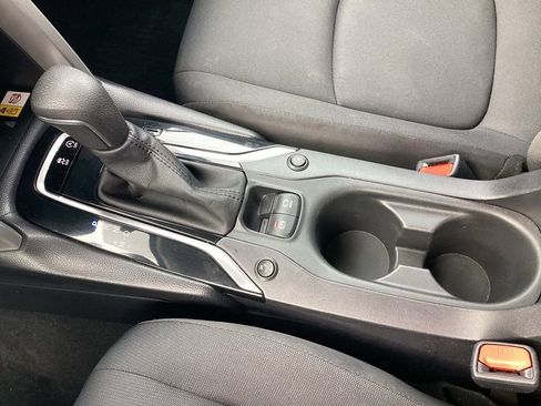 Used 2022 Toyota Corolla Cross LE image 31