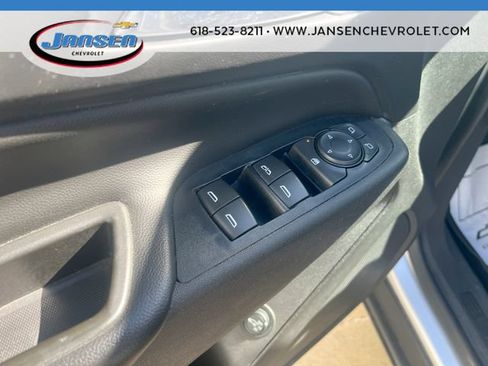 Used 2018 Chevrolet Equinox LT FWD image 22