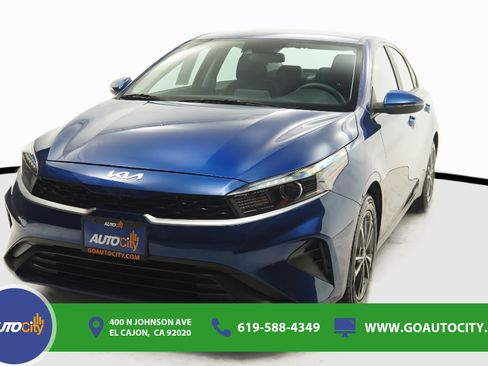 Used 2023 Kia Forte LXS w/ LXS Technology Package FWD image 1