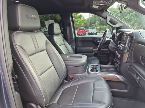 Used 2022 Chevrolet Silverado 1500 High Country w/ Safety Package II AWD/4WD image 39