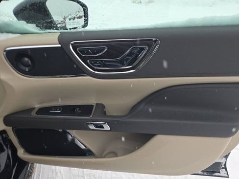 Used 2020 Lincoln Continental Reserve image 43