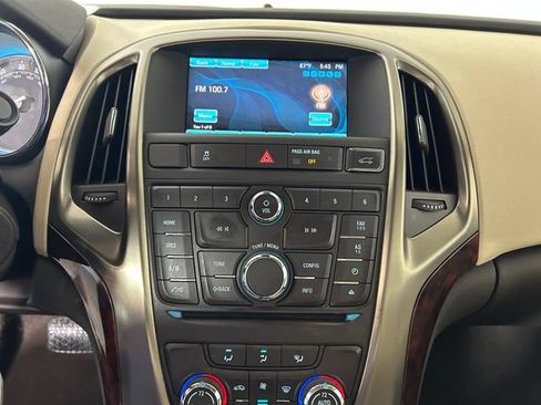 Used 2013 Buick Verano FWD image 22