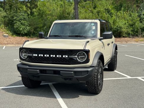 Used 2025 Ford Bronco Big Bend AWD/4WD image 3