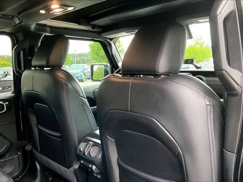 Used 2021 Jeep Wrangler Unlimited Sahara AWD/4WD image 20