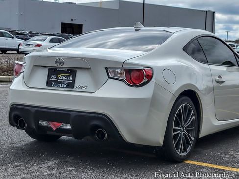 Used 2016 Scion FR-S image 6