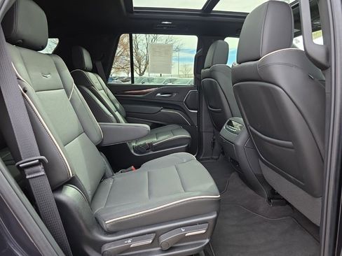 Used 2024 Cadillac Escalade Premium Luxury w/ Performance Package AWD/4WD image 22
