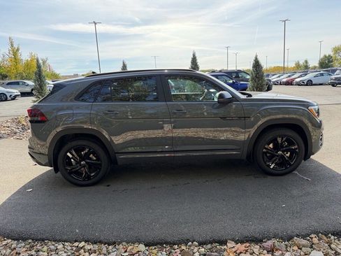 New 2026 Volkswagen Atlas Cross Sport SEL R-Line AWD/4WD image 6