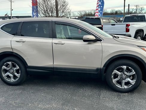Used 2017 Honda CR-V EX image 4