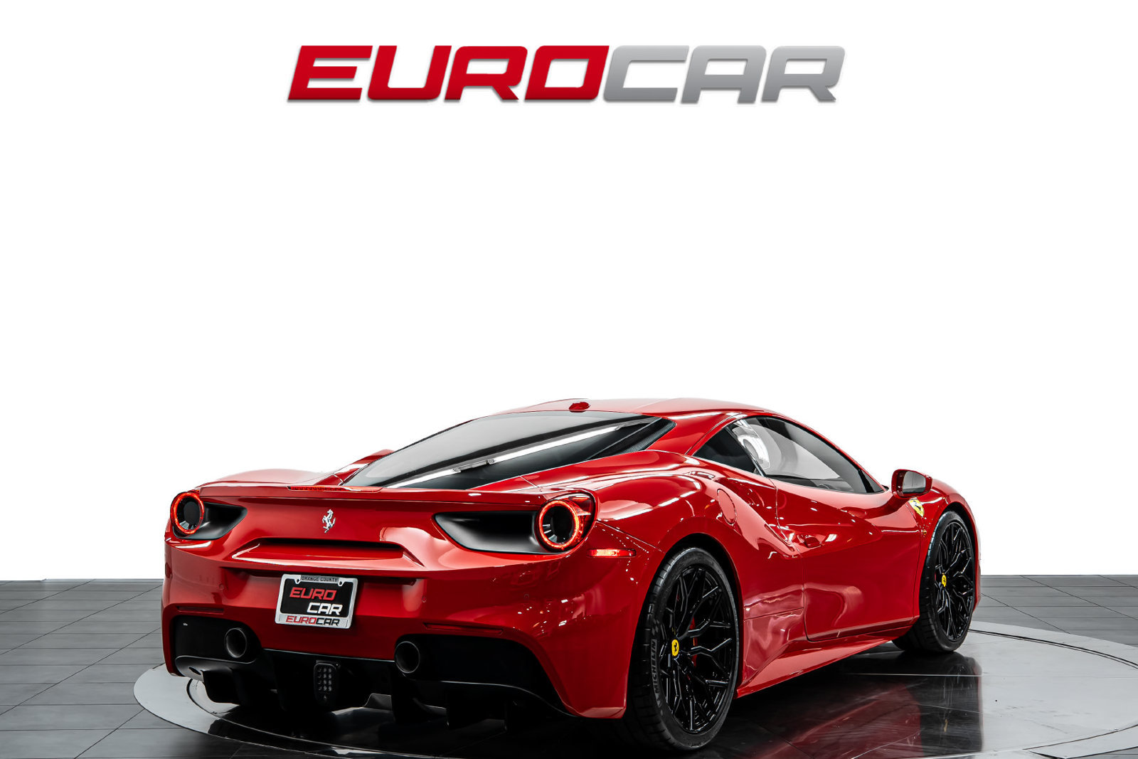 Used 2017 Ferrari 488 GTB RWD image 5