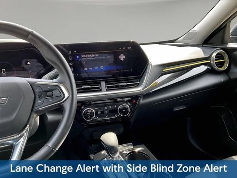 Used 2025 Chevrolet Trax ACTIV w/ Driver Confidence Package FWD image 12