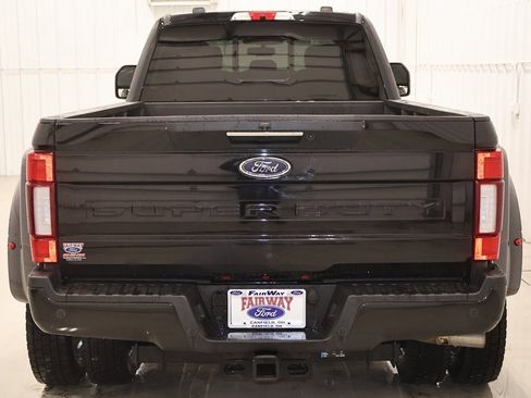 Certified 2022 Ford F450 Platinum w/ FX4 Off-Road Package image 9