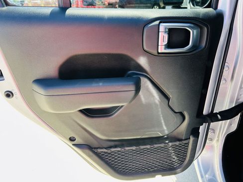Used 2022 Jeep Wrangler Unlimited Sport AWD/4WD image 21