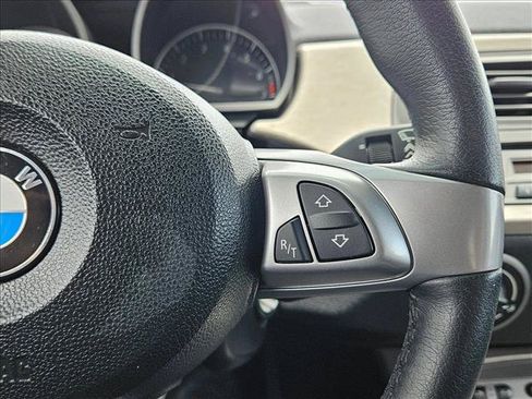 Used 2004 BMW Z4 2.5i RWD image 14