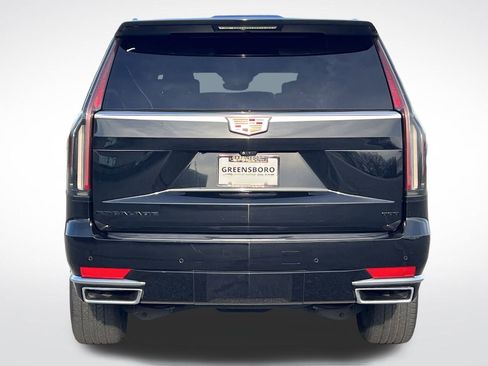 Used 2021 Cadillac Escalade Premium Luxury image 41