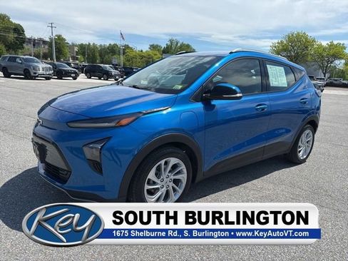Used 2023 Chevrolet Bolt EUV LT w/ Comfort Package FWD image 1