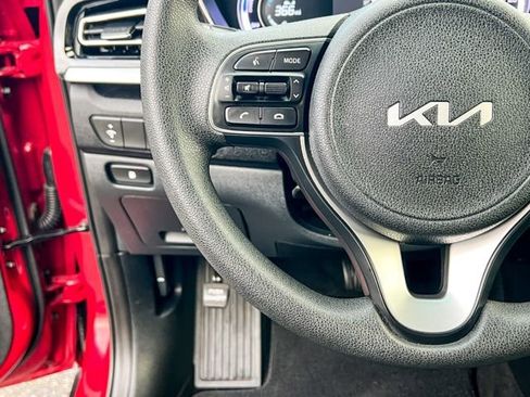 Certified 2022 Kia Niro LX image 24