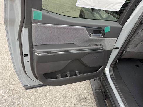 New 2026 GMC Sierra EV Elevation image 18