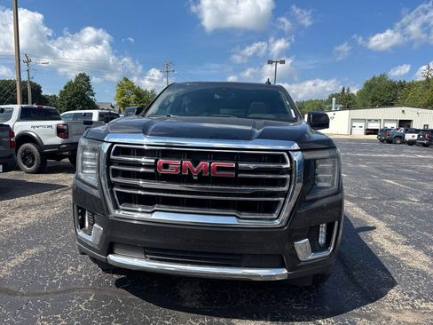Used 2024 GMC Yukon SLT w/ SLT Luxury Package AWD/4WD image 2