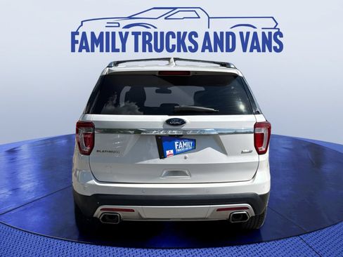 Used 2017 Ford Explorer Platinum AWD/4WD image 4