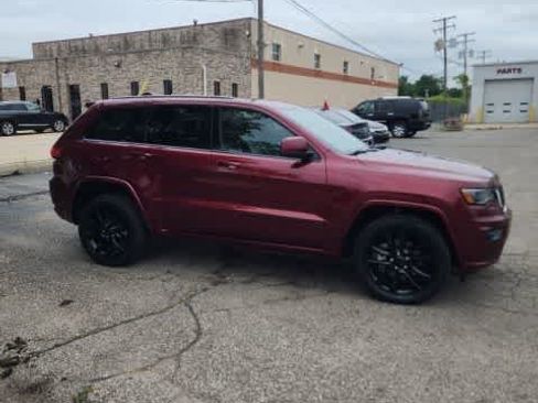 Used 2022 Jeep Grand Cherokee Laredo X AWD/4WD image 8