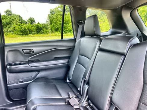 Used 2023 Honda Passport EX-L image 14