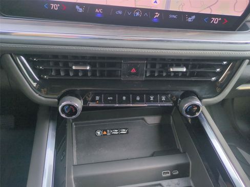 Used 2025 Chevrolet Tahoe LT w/ Comfort Package AWD/4WD image 25
