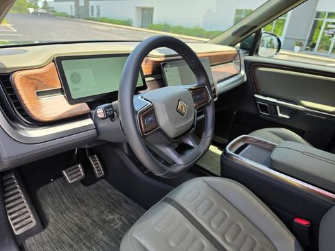 Used 2023 Rivian R1S Launch Edition AWD/4WD image 23