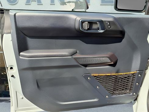 Used 2024 Ford Bronco Badlands image 15