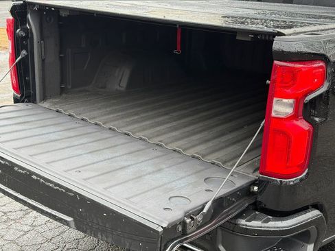 Used 2023 Chevrolet Silverado 1500 High Country image 9