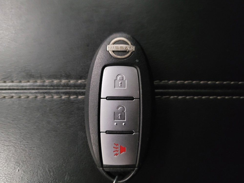 Used 2022 Nissan Pathfinder S FWD image 32