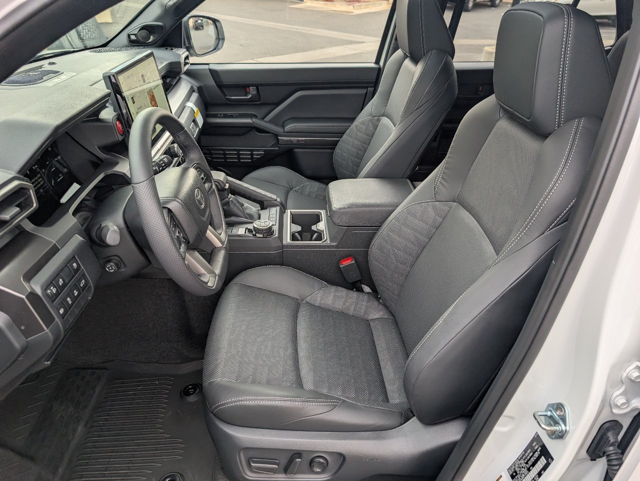 Used 2026 Toyota 4Runner TRD Off-Road Premium AWD/4WD image 2