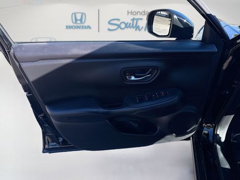 Certified 2023 Honda HR-V LX image 19