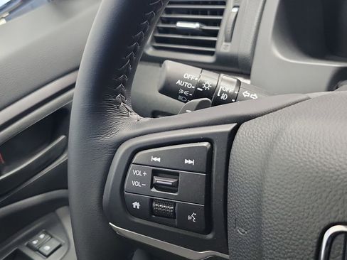 Certified 2025 Honda Ridgeline Sport image 22