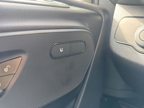 Used 2025 Mercedes-Benz Sprinter 2500 image 17