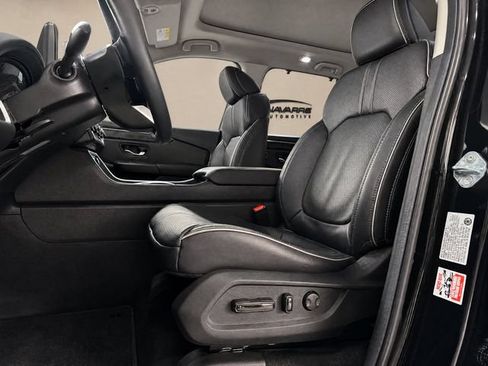 Used 2025 Honda Pilot Elite image 14