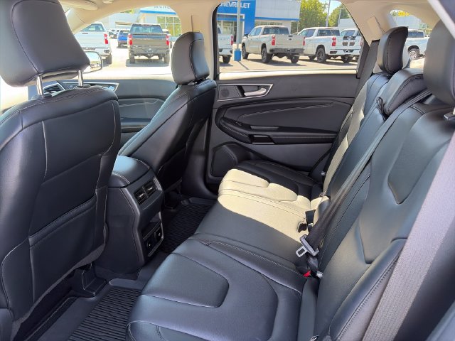 Used 2022 Ford Edge Titanium AWD/4WD image 14