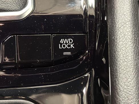 New 2026 Jeep Compass Latitude AWD/4WD image 29