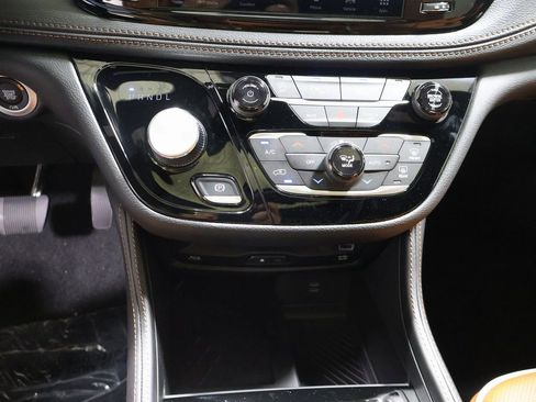 New 2026 Chrysler Pacifica Pinnacle w/ Trailer Tow Group image 27