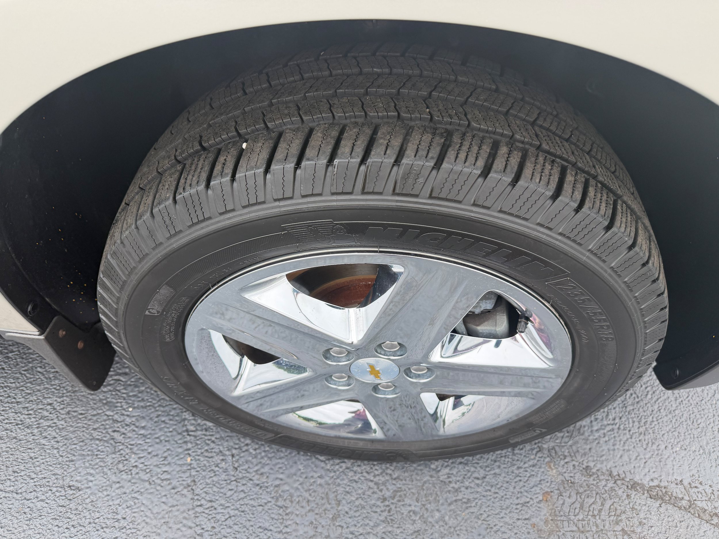 Used 2015 Chevrolet Equinox LTZ FWD image 4