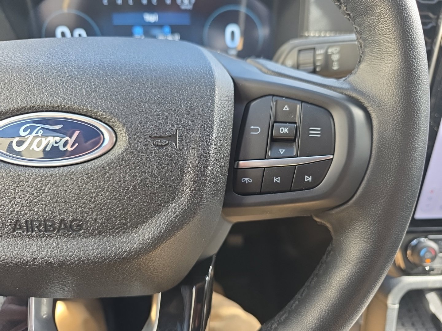 Used 2024 Ford Ranger Lariat AWD/4WD image 12