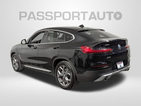 Used 2021 BMW X4 xDrive30i w/ Executive Package image 3