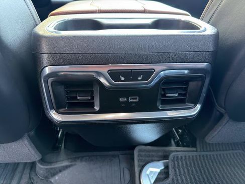 Used 2024 GMC Sierra 1500 Denali Ultimate AWD/4WD image 40
