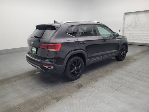 Used 2022 Volkswagen Taos SEL w/ Panoramic Sunroof Package FWD image 10